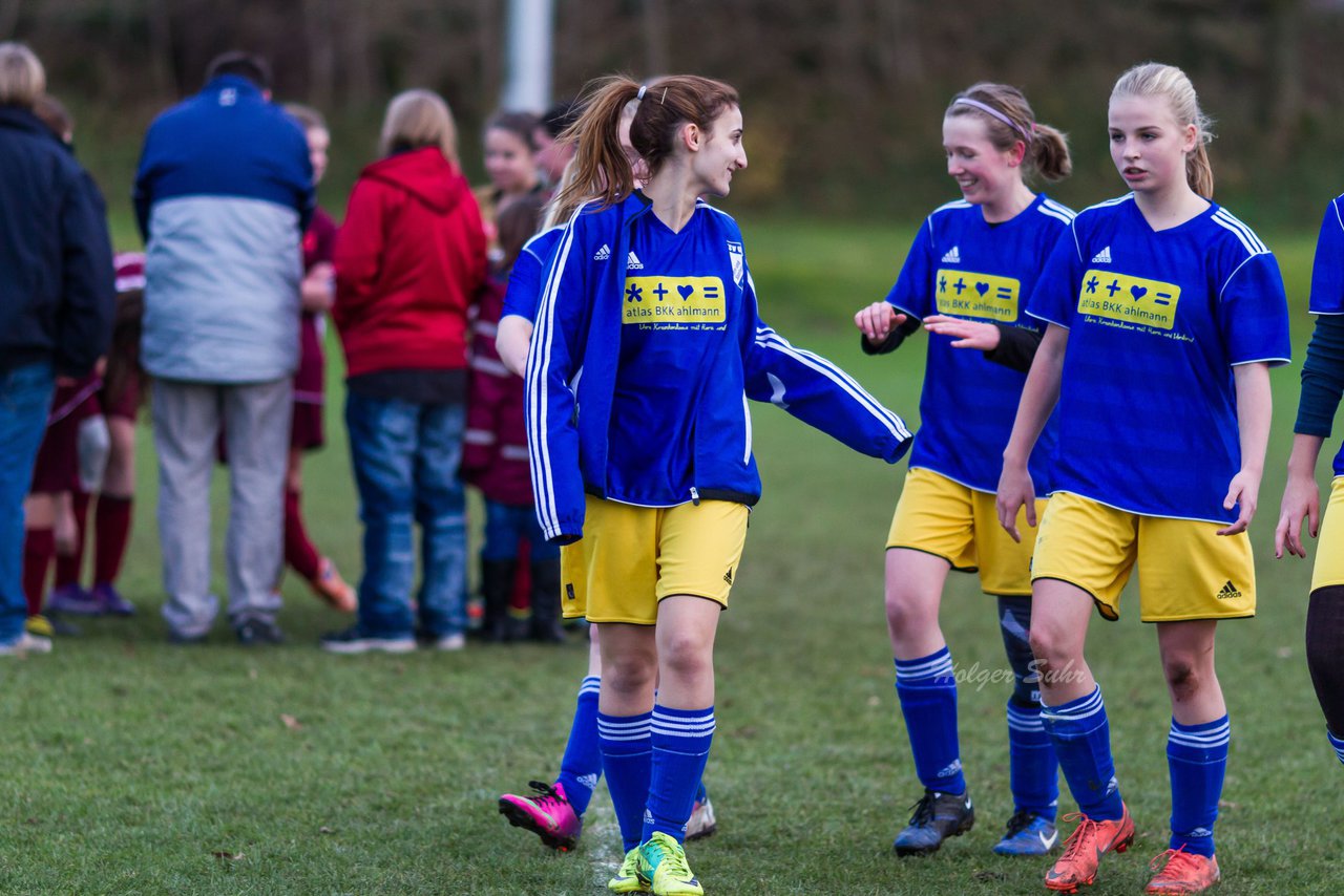 Bild 301 - B-Juniorinnen TSV Gnutz o.W. - SV Henstedt Ulzburg II : Ergebnis: ca. 5:0